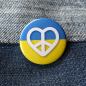 Preview: Ansteckbutton Ukraine Love Peace Zeichen auf Jeans